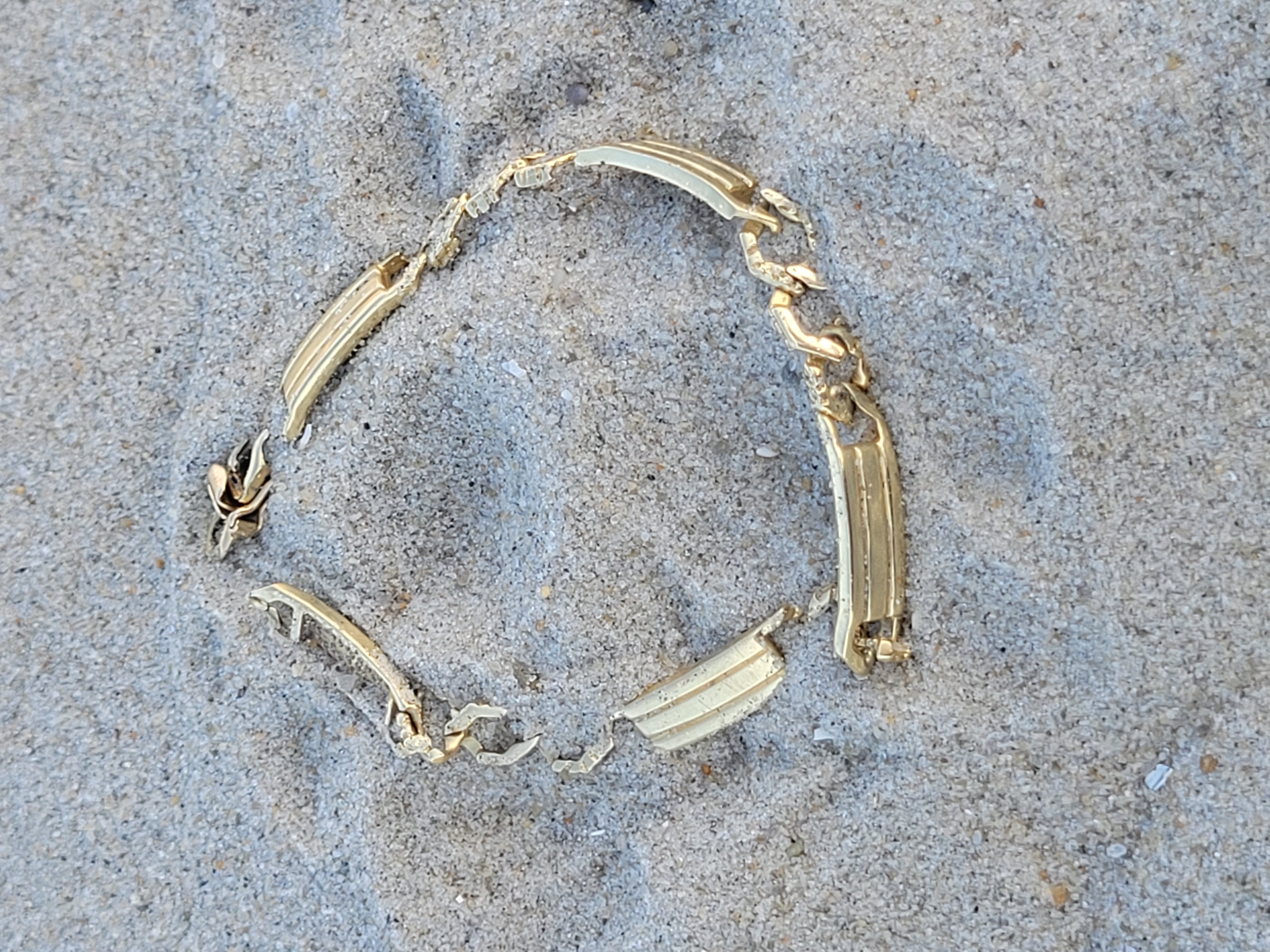 sea isle city gold bracelet