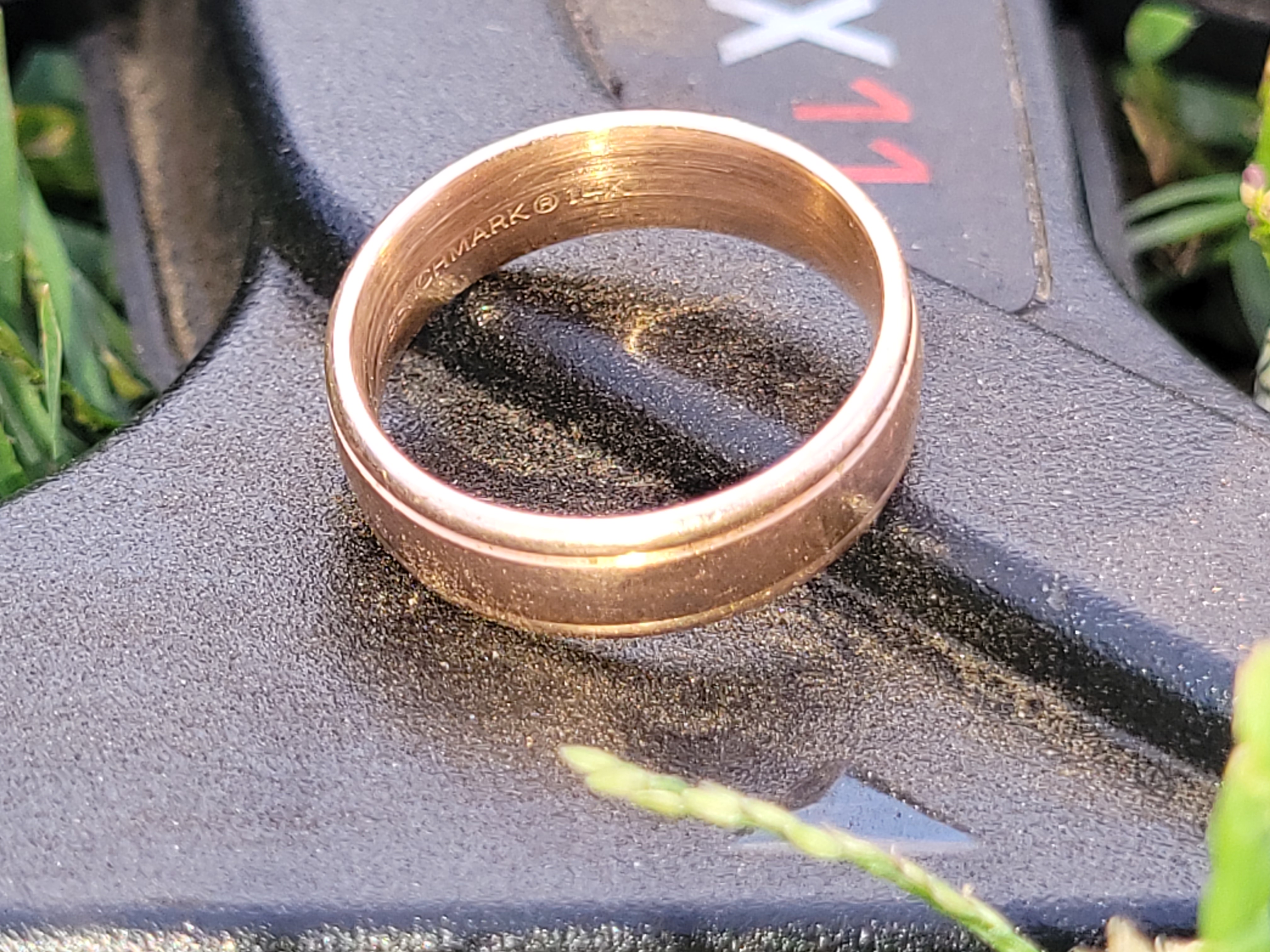 find lost ring in philadelphia with metal detector